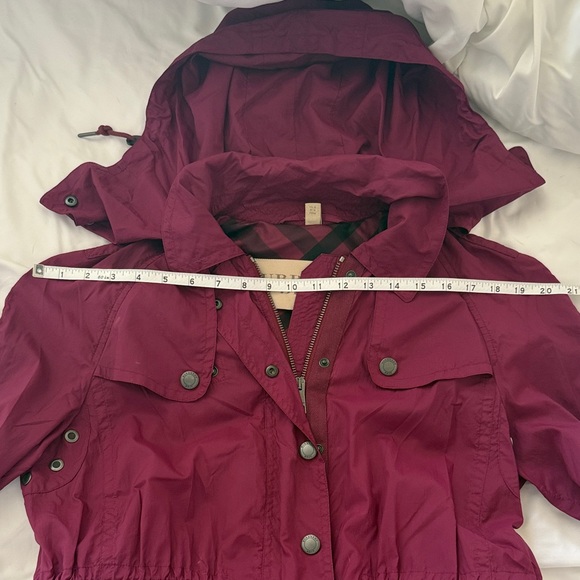 Burberry Brit Fuchsia Hooded Rain Jacket Women’s Size 6 Lightweight - Picture 8 of 11
